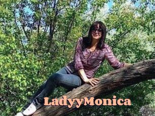 LadyyMonica