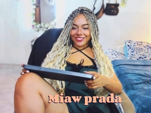Miaw_prada